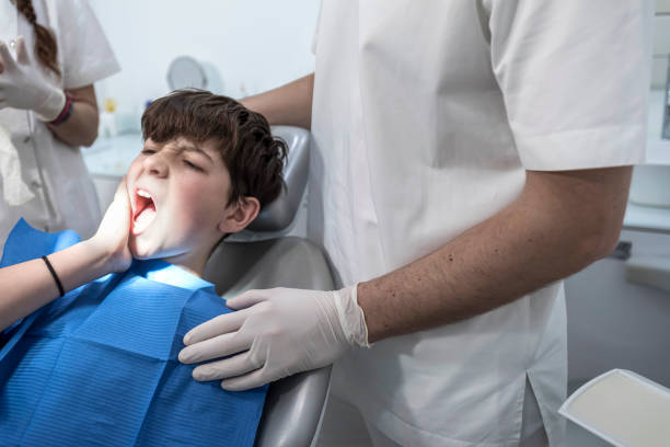 Best Broken or Cracked Tooth Emergency Dentist in Chenoa, IL